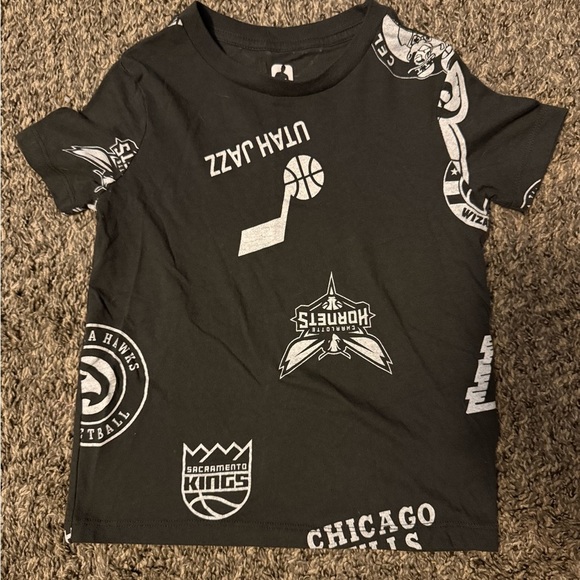 NBA Other - Kids Gray NBA Team Logo XS T-Shirt